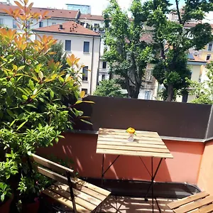 Couette-café Teodora, Milan