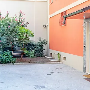 Couette-café I 10 Mondi, Milan